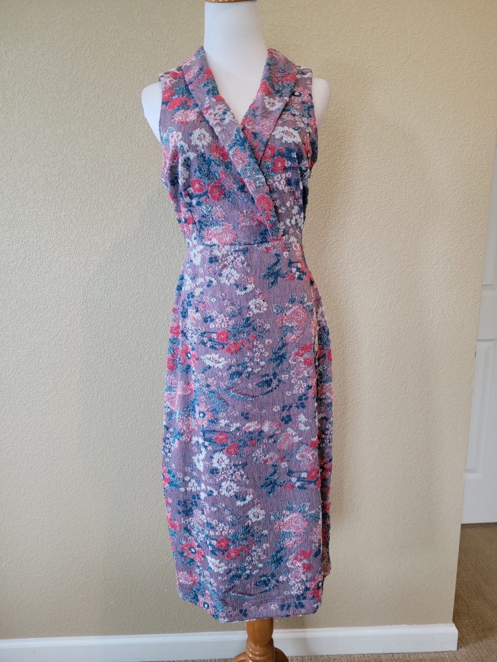 NWT Anthropologie Lavender Floral Sleeveless Midi Dress, Size 6